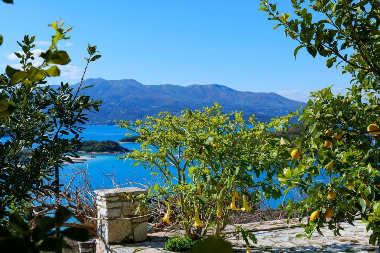 John'S Guesthouse Ksamil Exterior photo